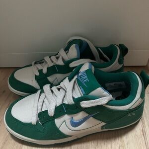 Nike Kids Sneakers in Green and White